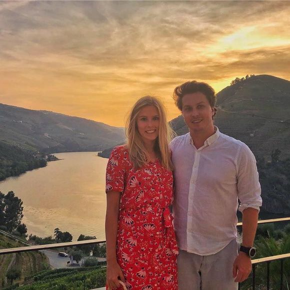 Meet your Posher, Kat - Picture 1 of 1